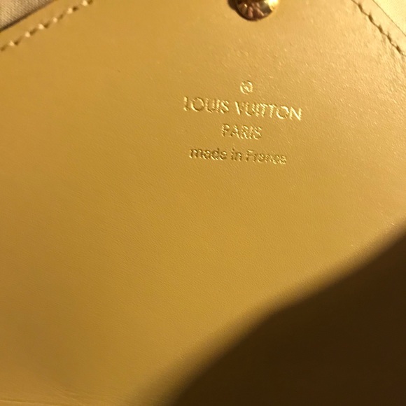 Louis Vuitton - Picture 10 of 10